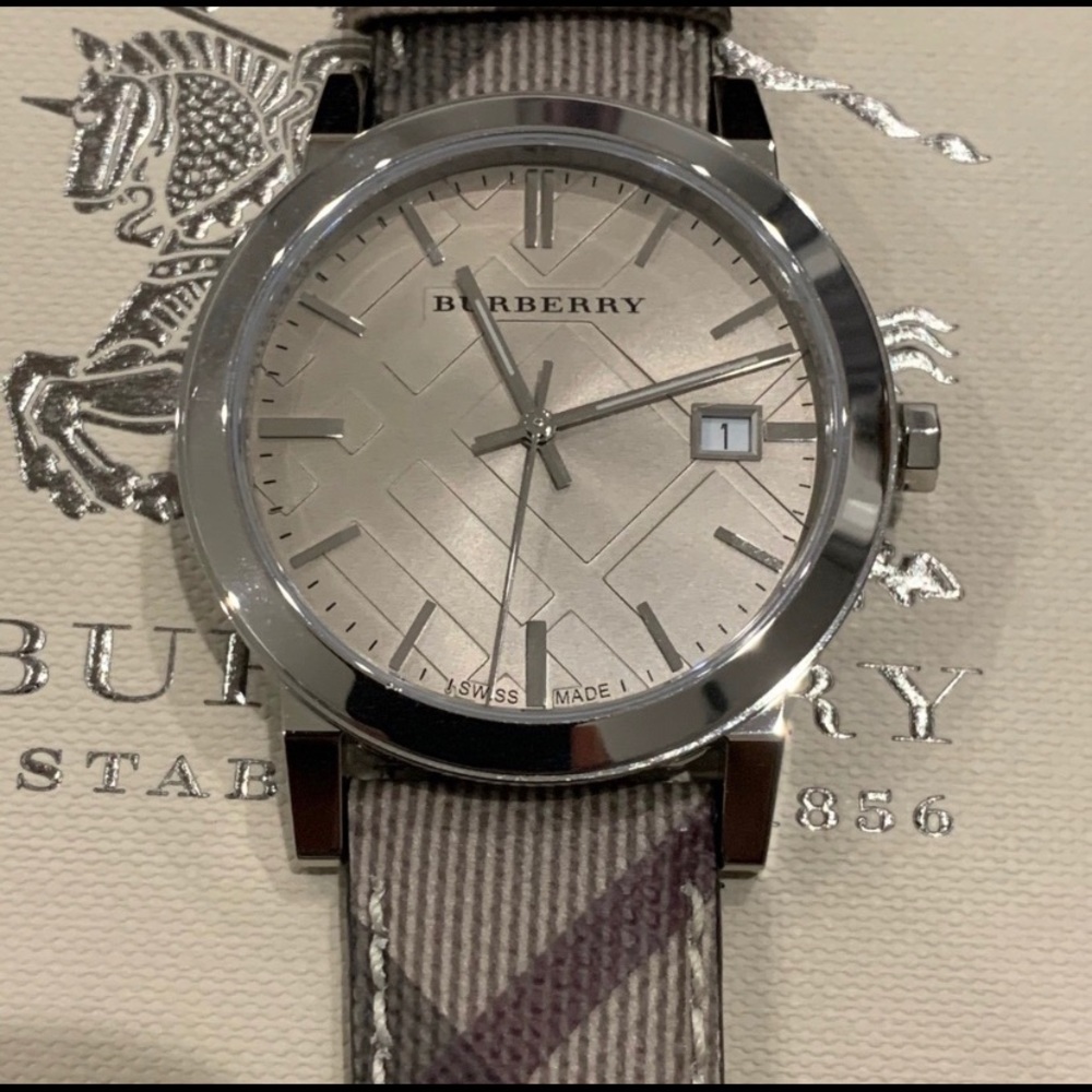 Embossed Beige Dial Stainless Steel Watch BU902 - Picture 3 of 10